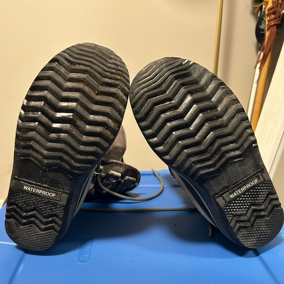 SOREL JOAN OF ARC winter boots. GUC size 7 - Picture 10 of 11